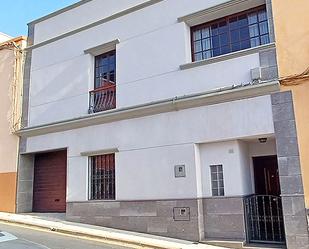 Vista exterior de Casa adosada en venda en Arafo amb Terrassa