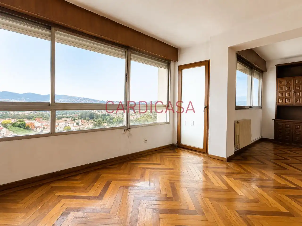 Habitación de Piso en venta en Vigo  con Calefacción, Parquet y Terraza