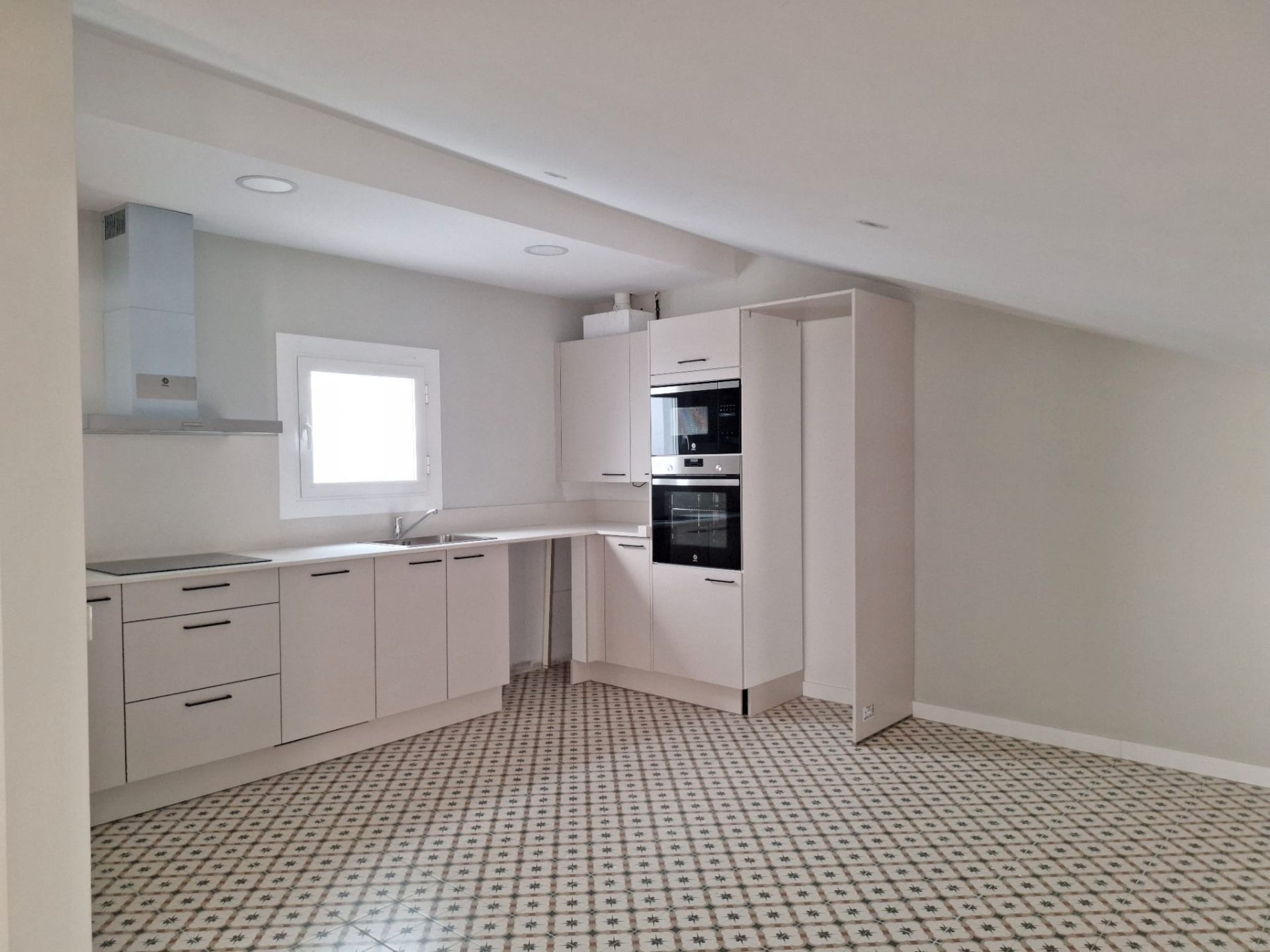 Kitchen of Attic for sale in Manresa  with Heating, Parquet flooring and Terrace