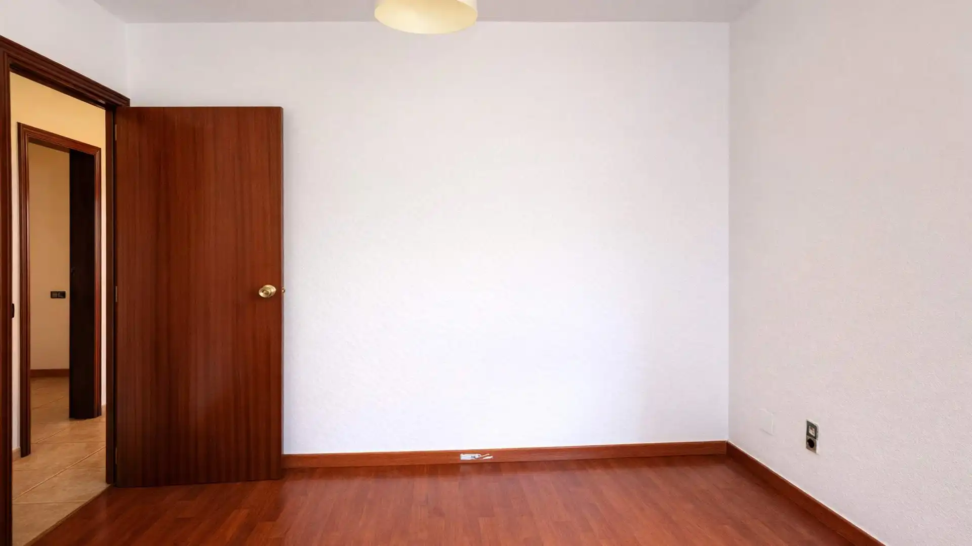 Schlafzimmer von Wohnung zum Verkauf in L'Hospitalet de Llobregat mit Alarm