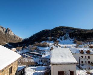 Vista exterior de Casa o xalet en venda en Isaba / Izaba amb Balcó