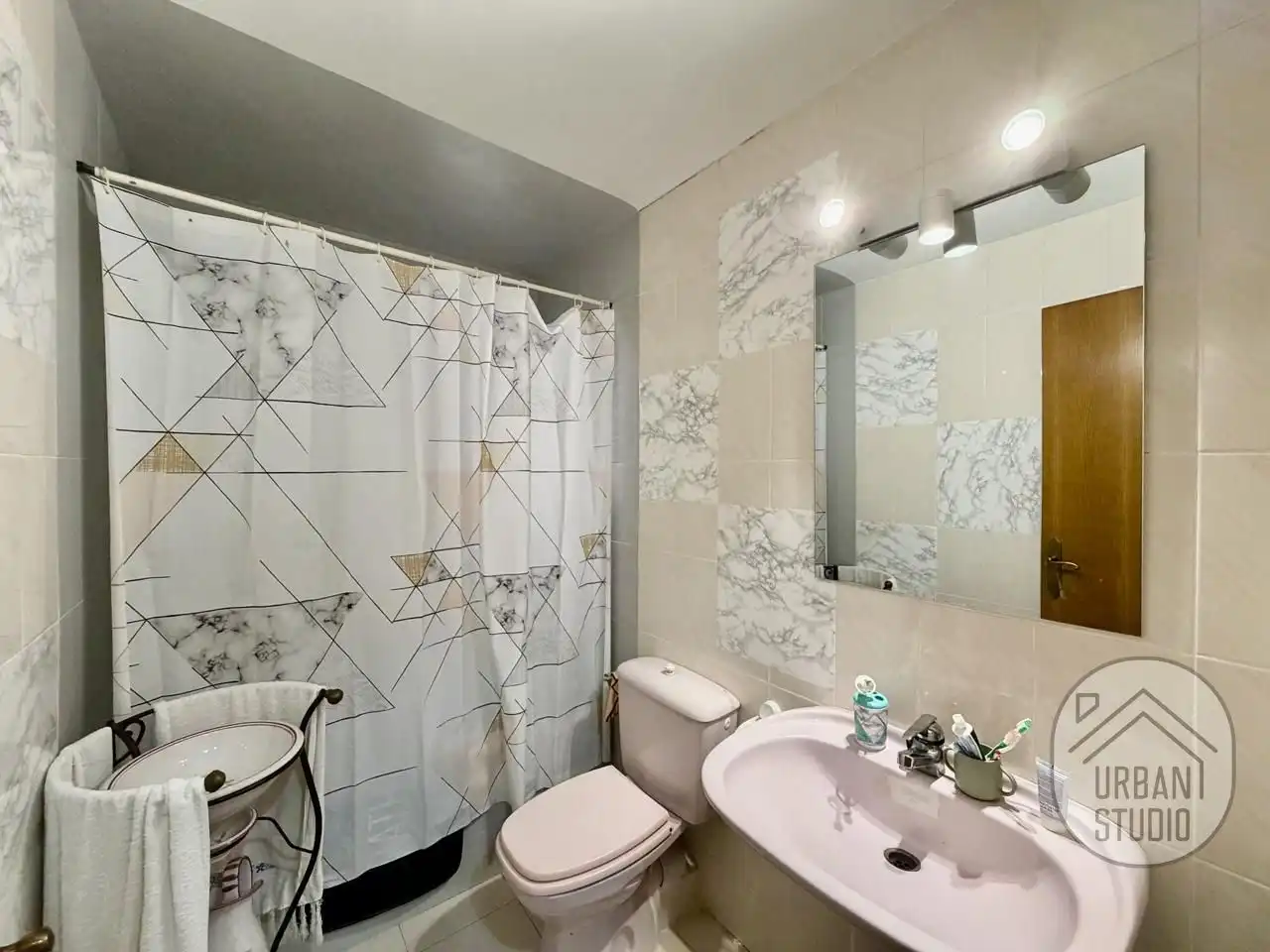 Baño de Piso en venta en Alicante / Alacant con Terraza