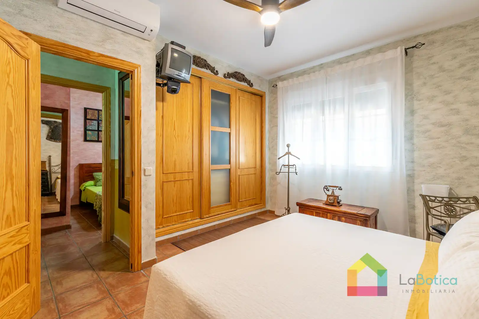 Dormitori de Casa o xalet en venda en Nambroca amb Aire condicionat, Calefacció i Jardí privat