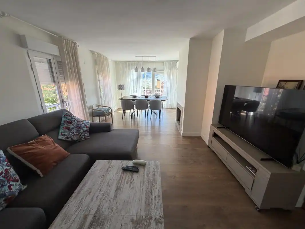 Living room of Flat for sale in San Lorenzo de El Escorial  with Air Conditioner, Heating and Terrace