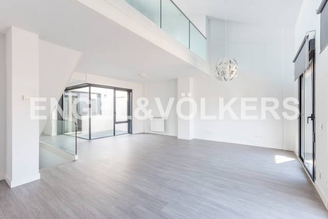 Casa-chalet en Alquiler en Jorge Juan en Cortijo Sur