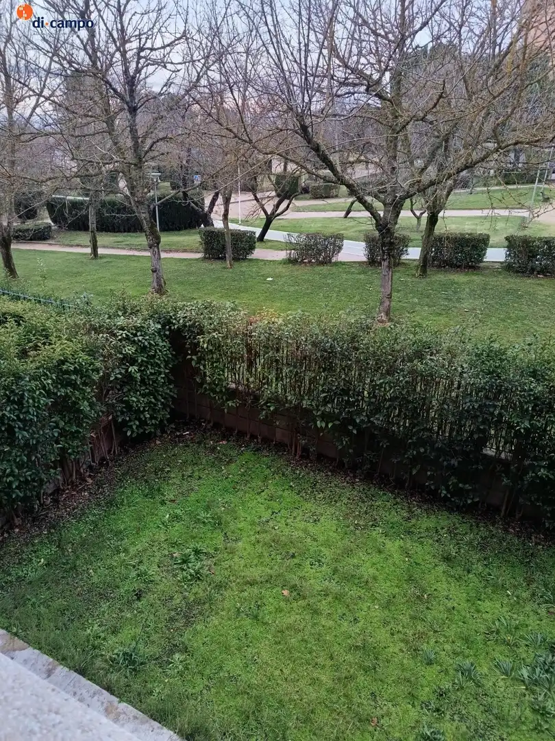 Jardí de Casa adosada en venda en Valladolid amb Jardí privat, Traster i Piscina comunitària