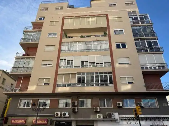 Vista exterior de Piso de alquiler en Málaga Capital con Aire acondicionado, Terraza y Balcón
