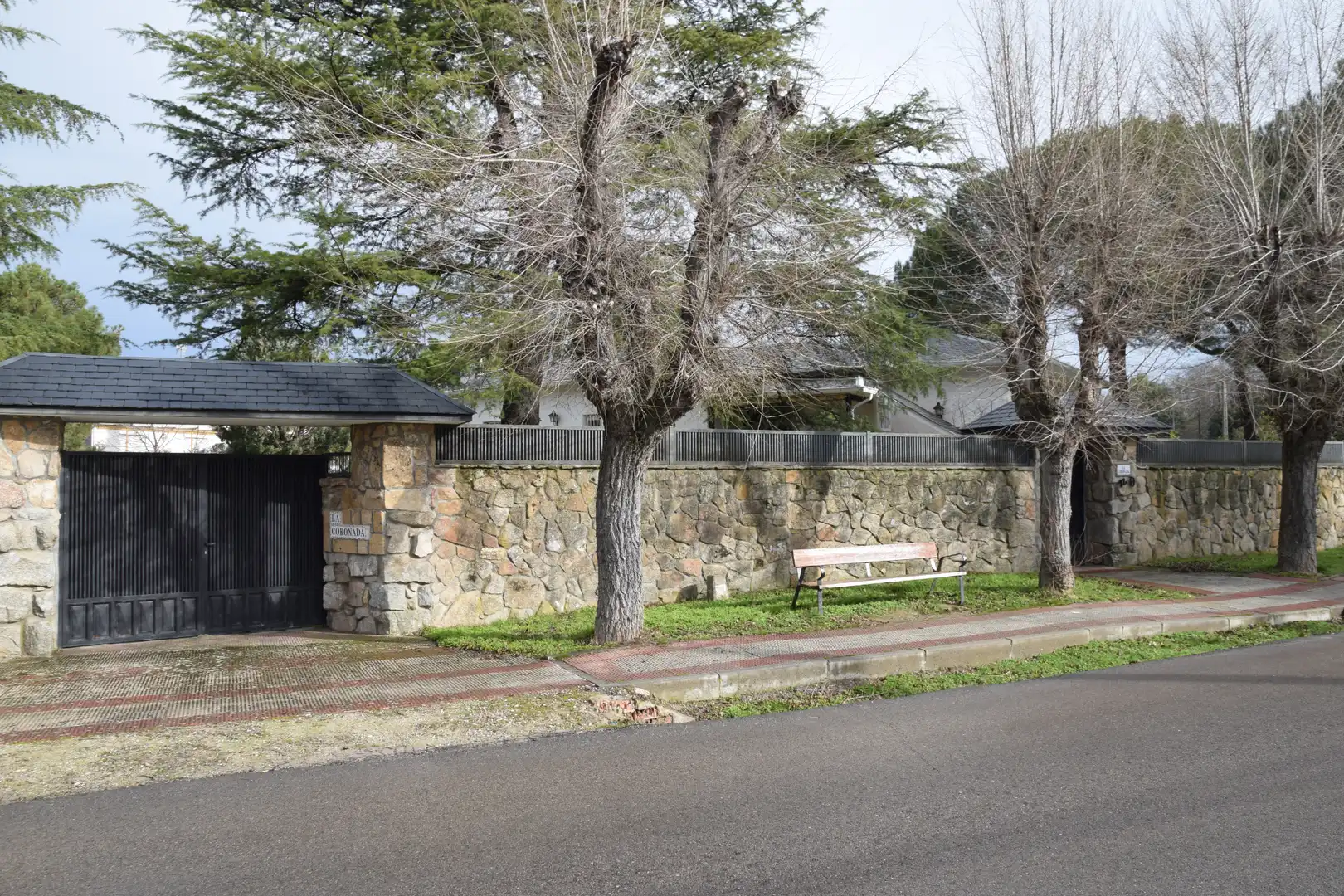 Vista exterior de Casa o chalet en venta en Moralzarzal con Calefacción, Jardín privado y Terraza