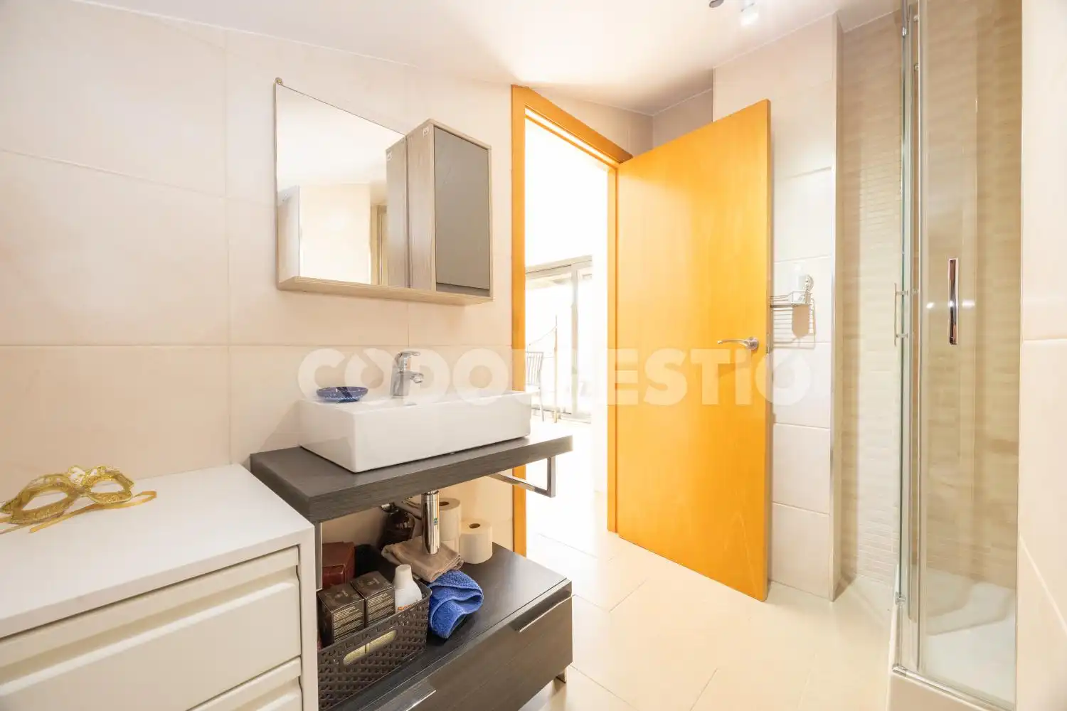 Baño de Piso en venta en Torelló con Terraza y Balcón