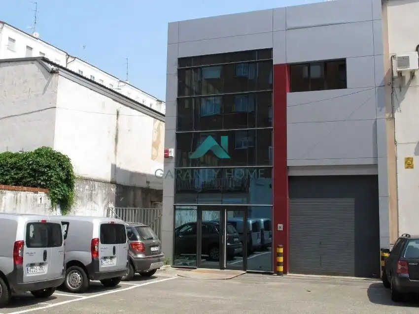 Vista exterior de Nau industrial en venda en Vitoria - Gasteiz