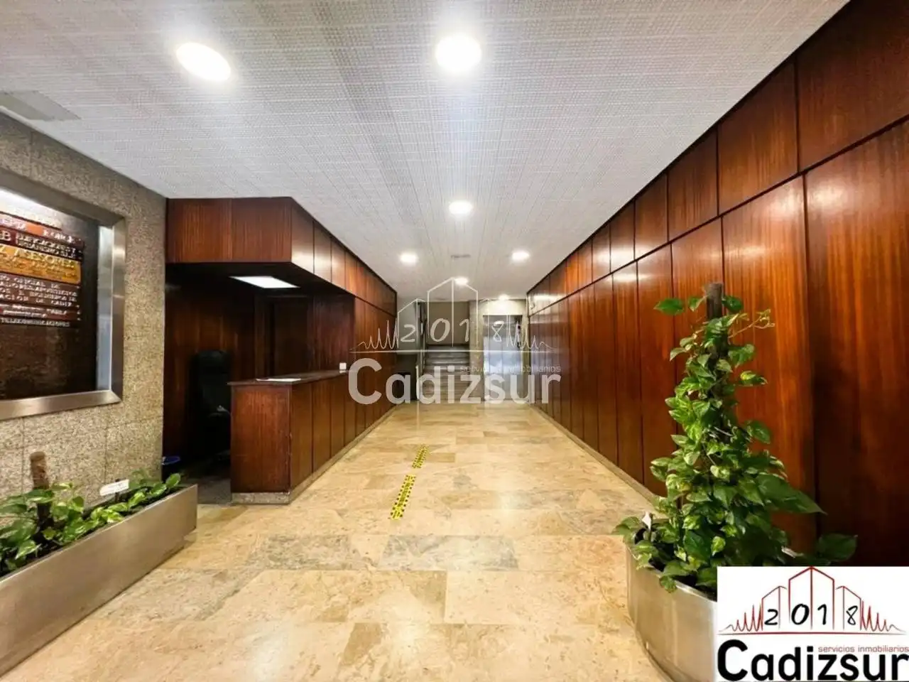 Oficina de alquiler en  Cádiz Capital