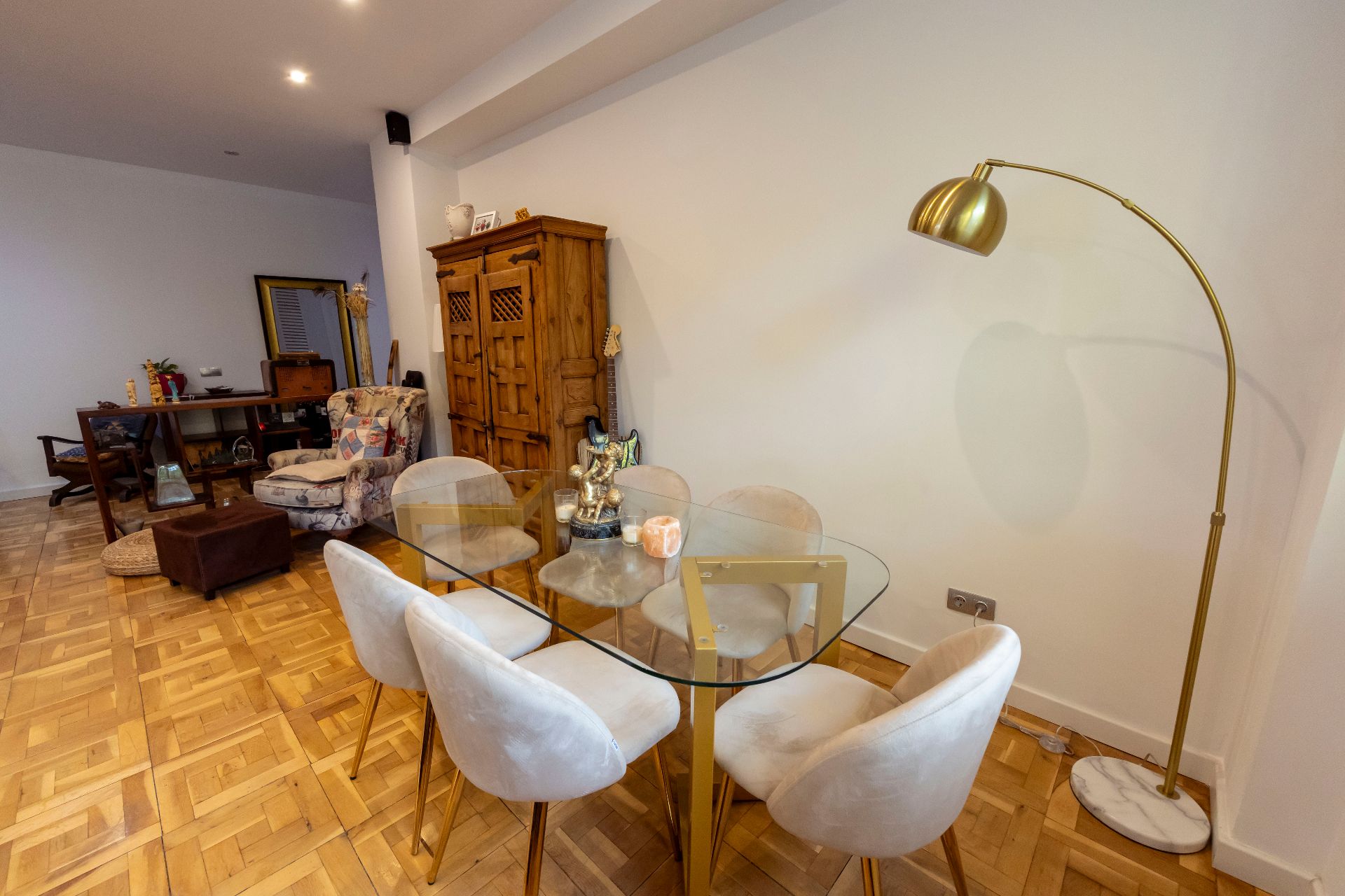 Dining room of Flat for sale in  Madrid Capital  with Air Conditioner, Heating and Parquet flooring