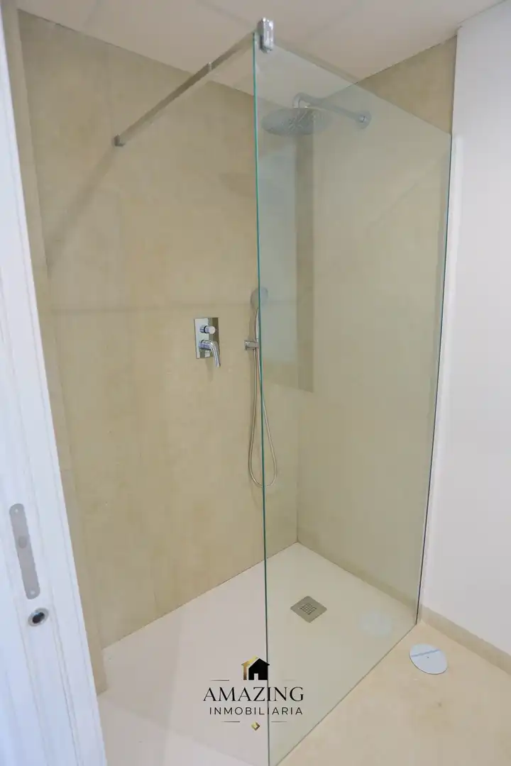 Bany de Apartament en venda en Cartagena amb Aire condicionat, Calefacció i Terrassa