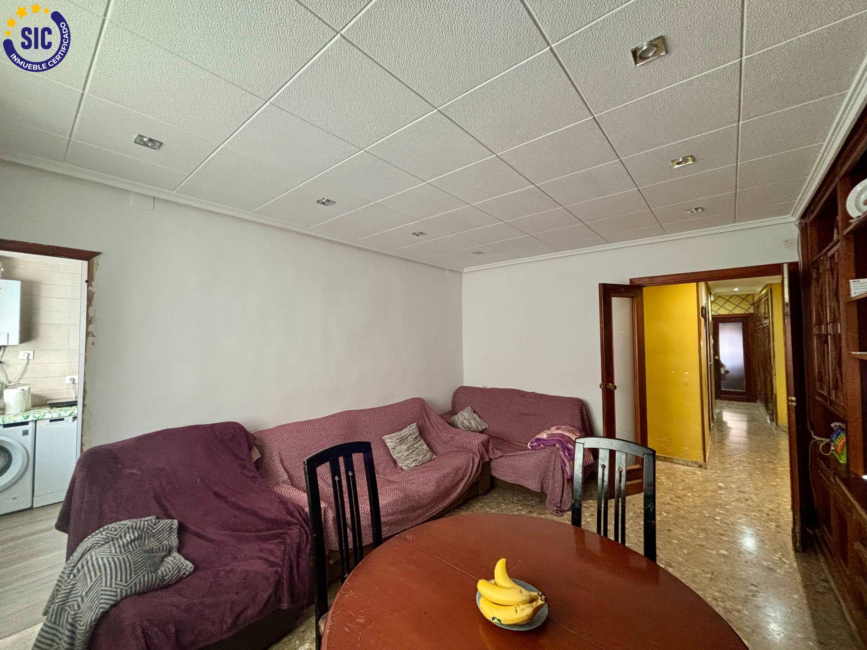 Pis en venda a Calle ESCULTOR PIQUER, Torrefiel