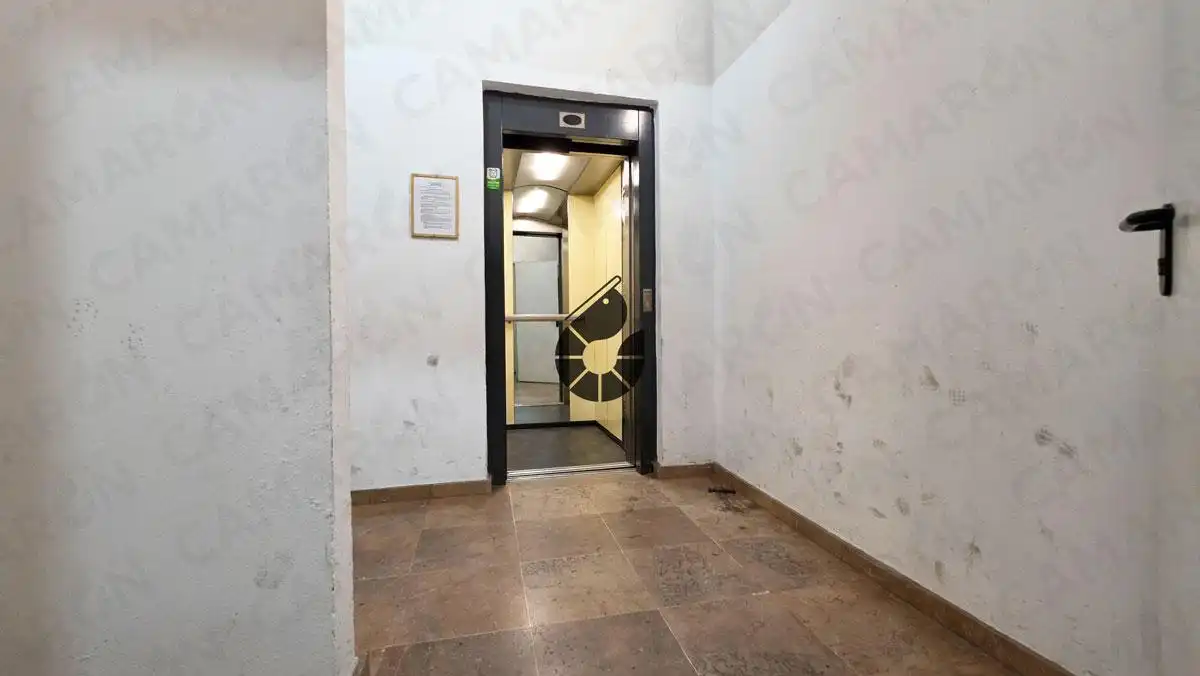 Flat for sale in Coria del Río  with Air Conditioner, Parquet flooring and Storage room