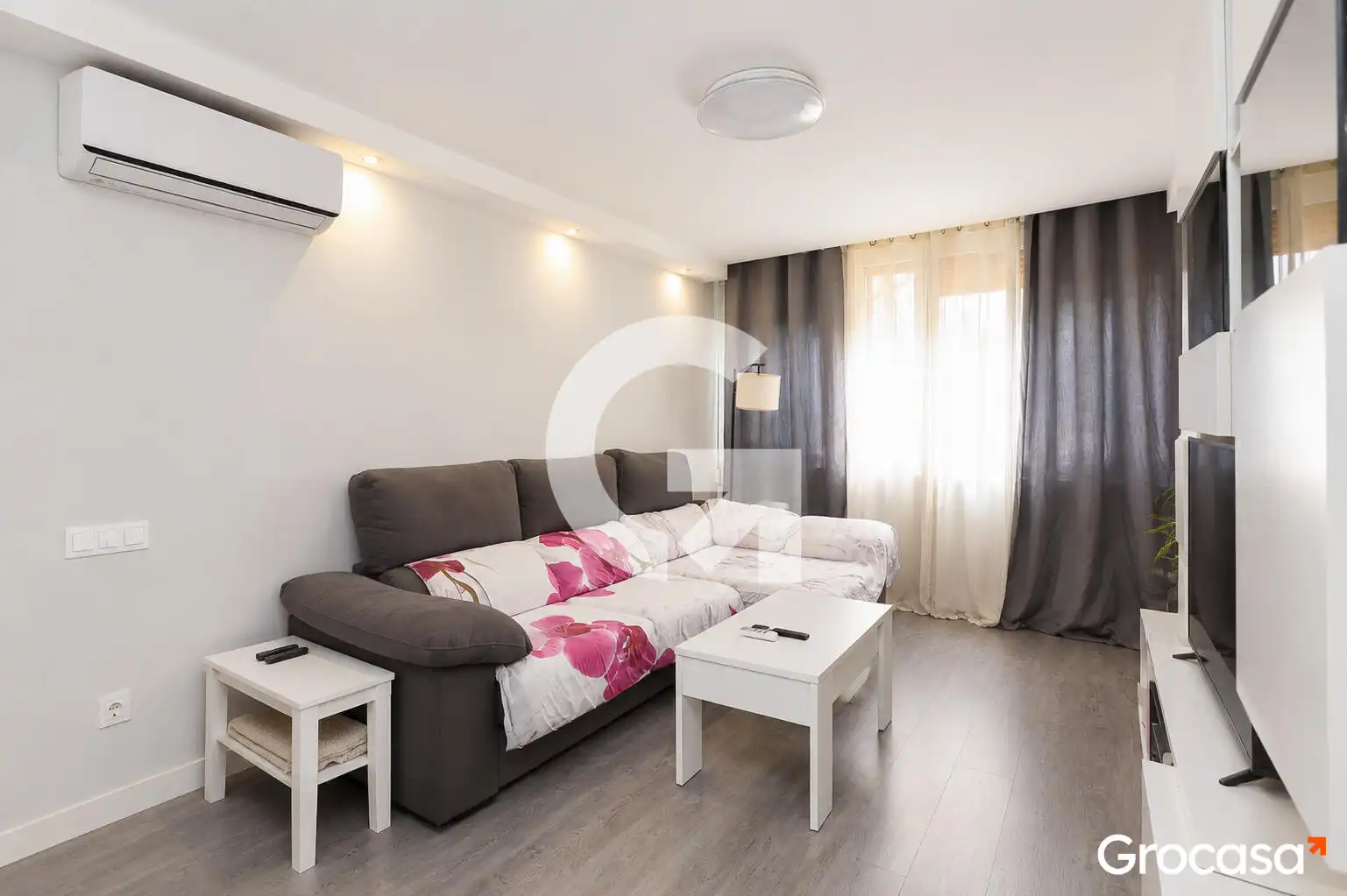 Living room of Flat for sale in Cornellà de Llobregat  with Air Conditioner