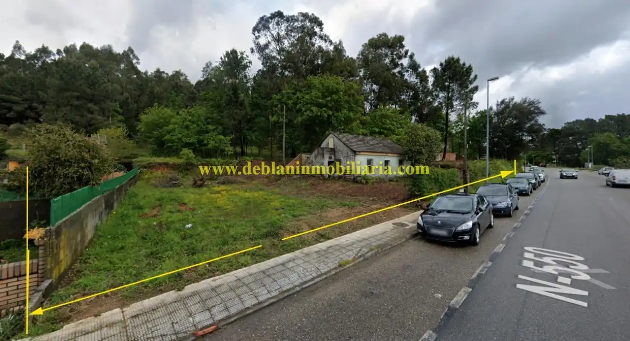 Terreny residencial en venda a Tui