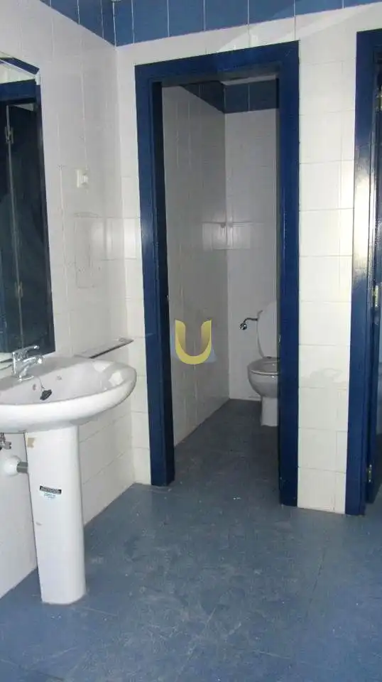 Bathroom of Industrial buildings for sale in Madrid