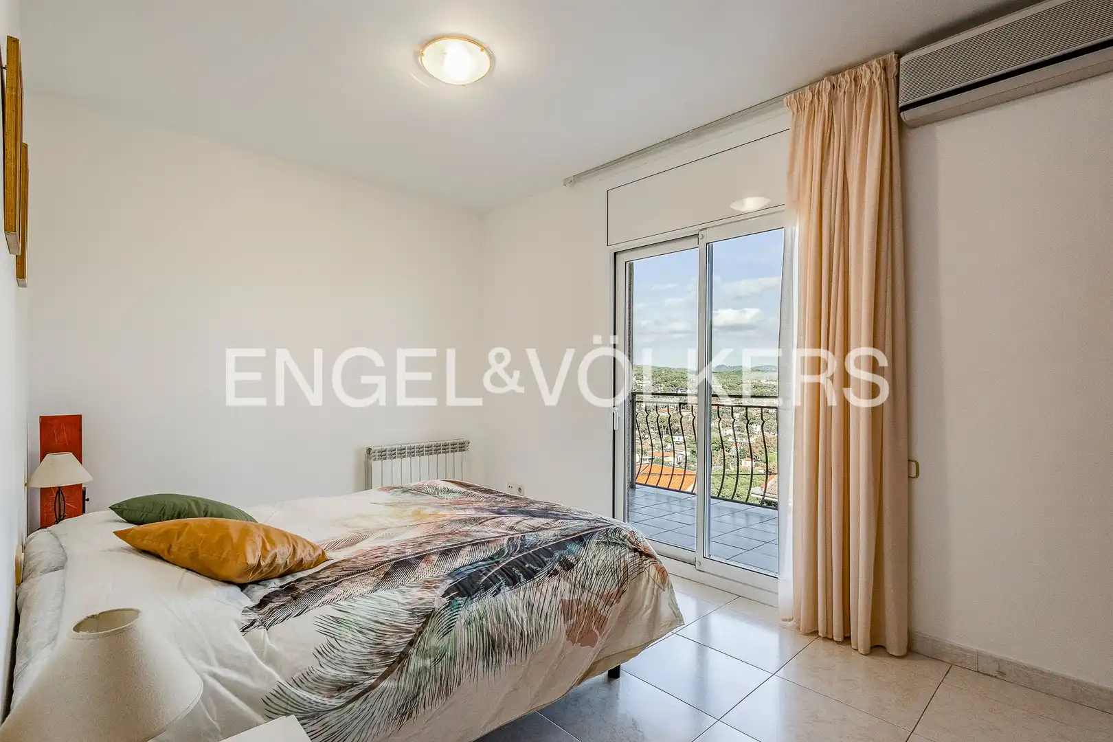 Dormitori de Casa o xalet en venda en Castelldefels amb Aire condicionat, Calefacció i Jardí privat