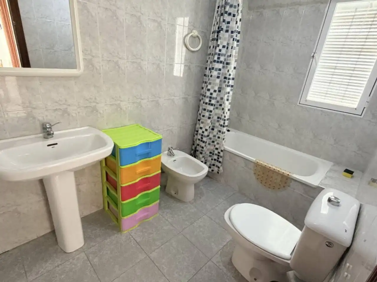 Bathroom of Apartments for sale in Almuñécar  with Storage room and Community pool