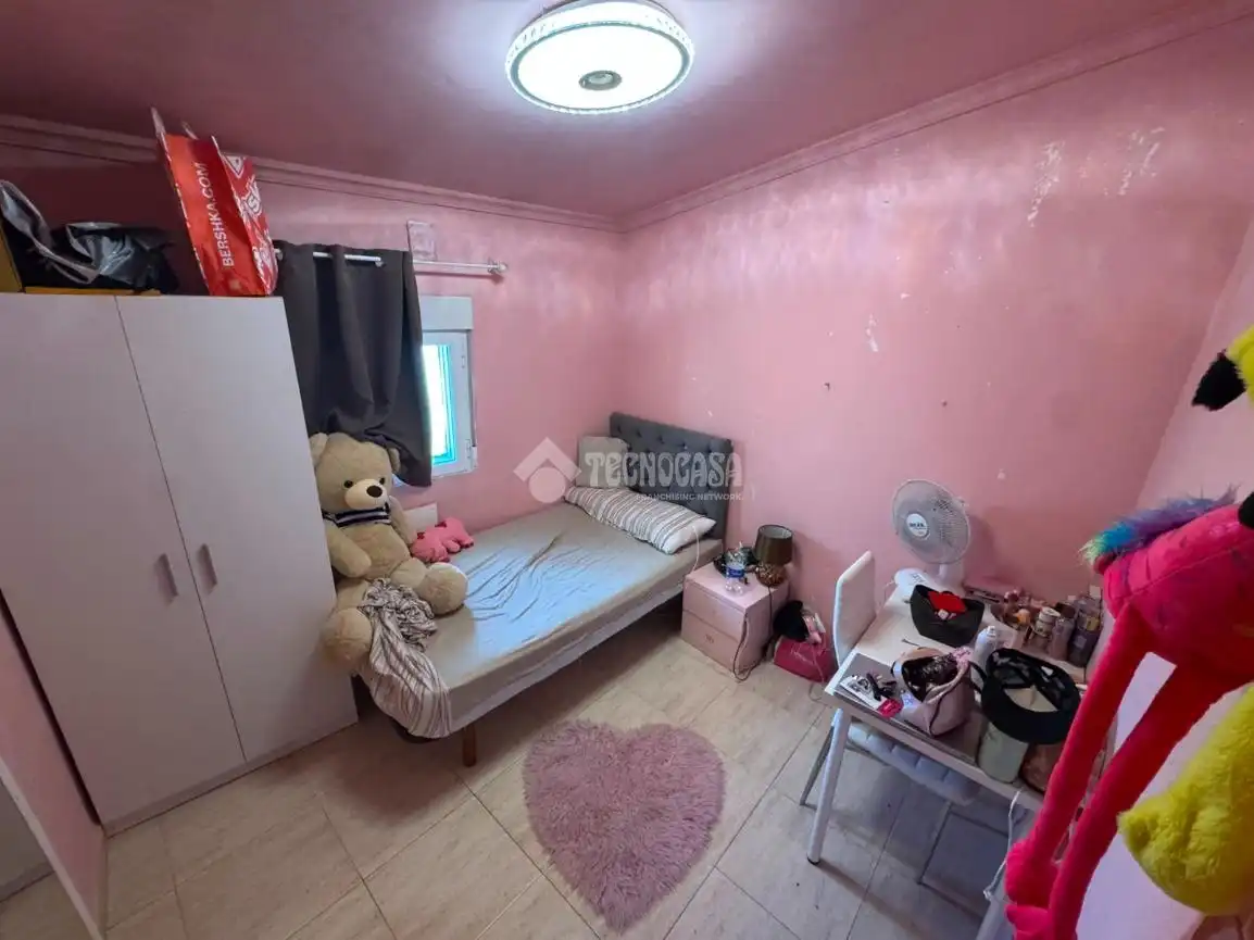 Dormitori de Casa adosada en venda en Villarrubio amb Calefacció, Traster i Balcó
