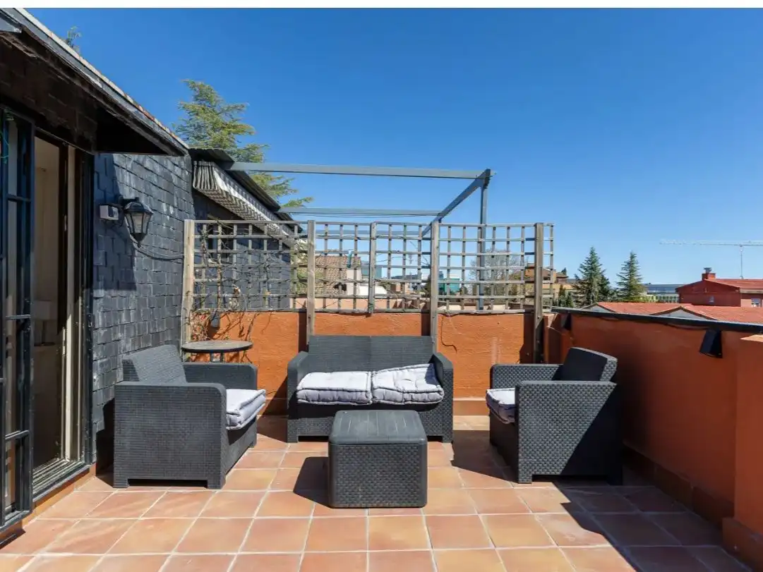 Penthouse with pool to rent in Pilar Cavero 1, imagen 2