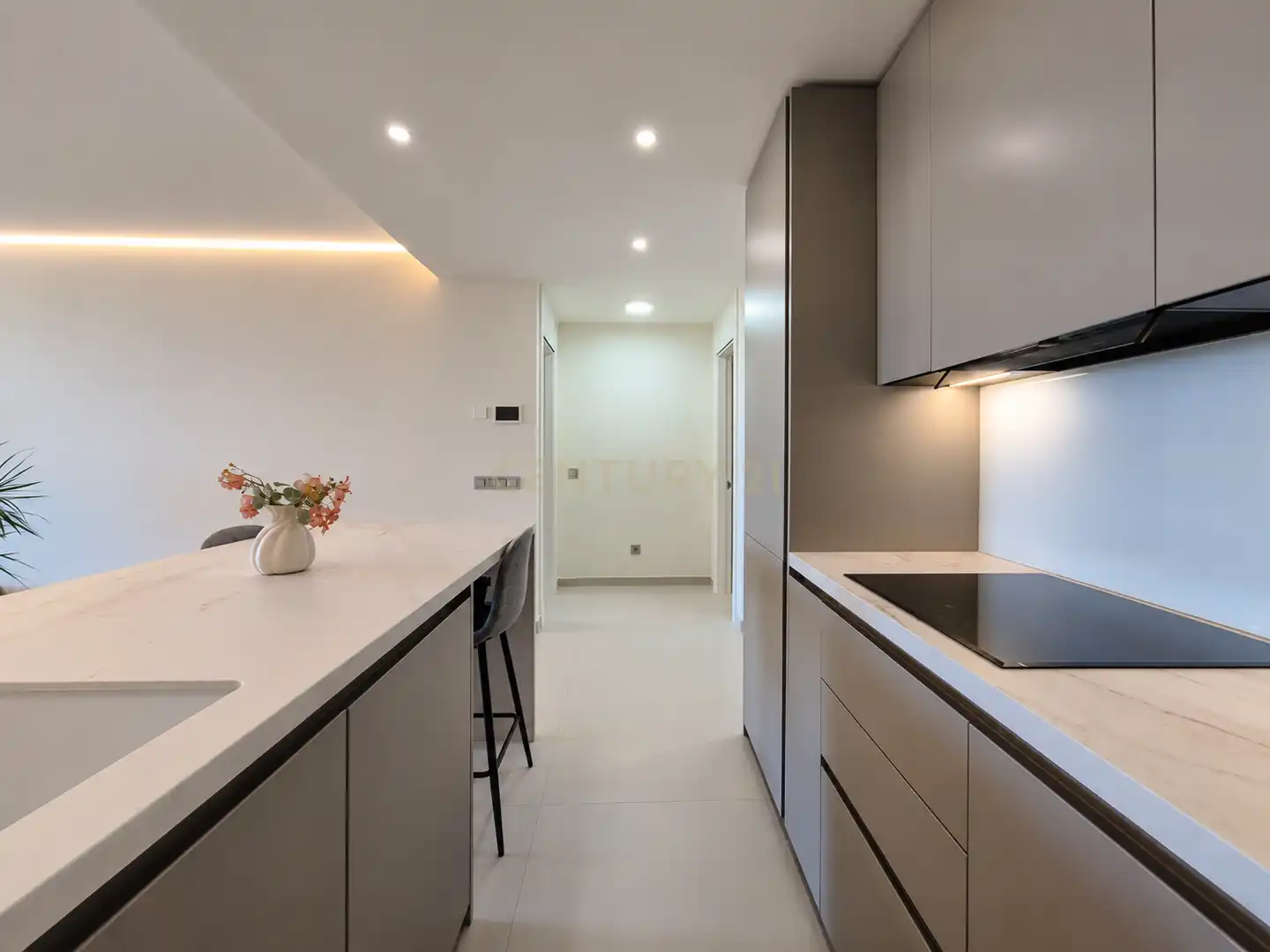 Apartamento con piscina en venta en CL GOLONDRINAS LAS 62(P) TB-062 FUENGIROLA (MÁLAGA), imagen 16