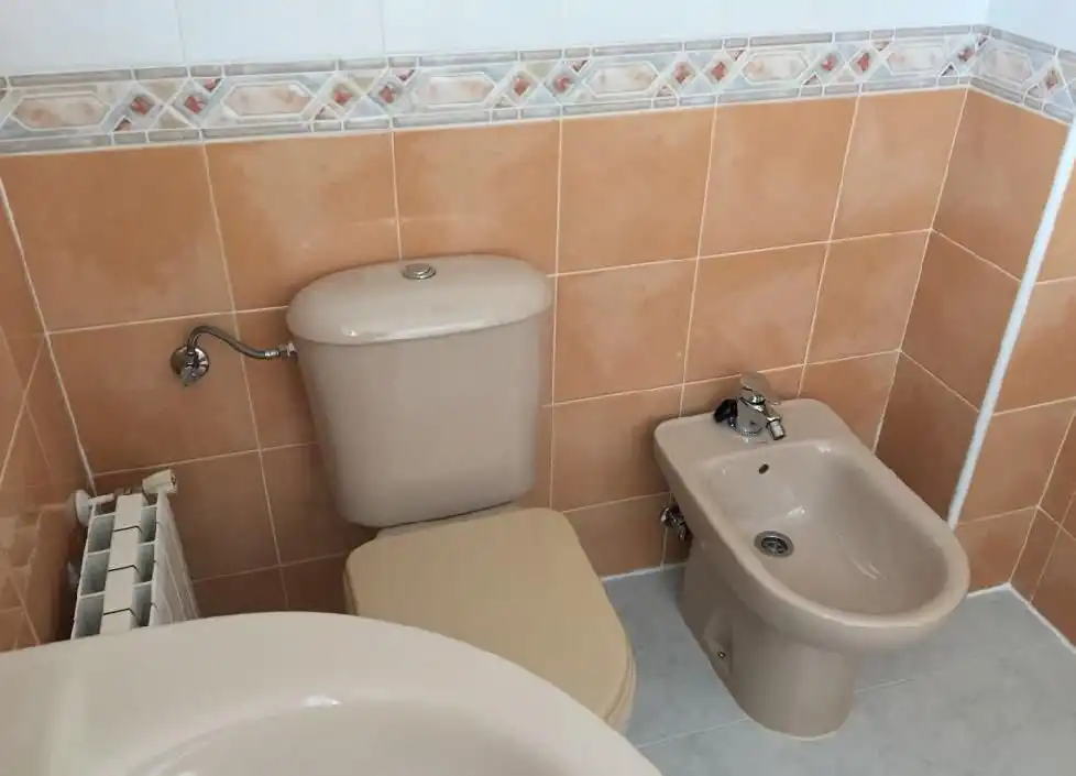 Badezimmer von Wohnung zur Miete in Humanes de Madrid mit Klimaanlage und Heizung