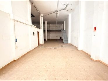 Gewerbefläche zum Verkauf in Sur