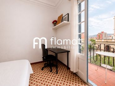 Piso con balcón en venta en Travessera de Gràcia