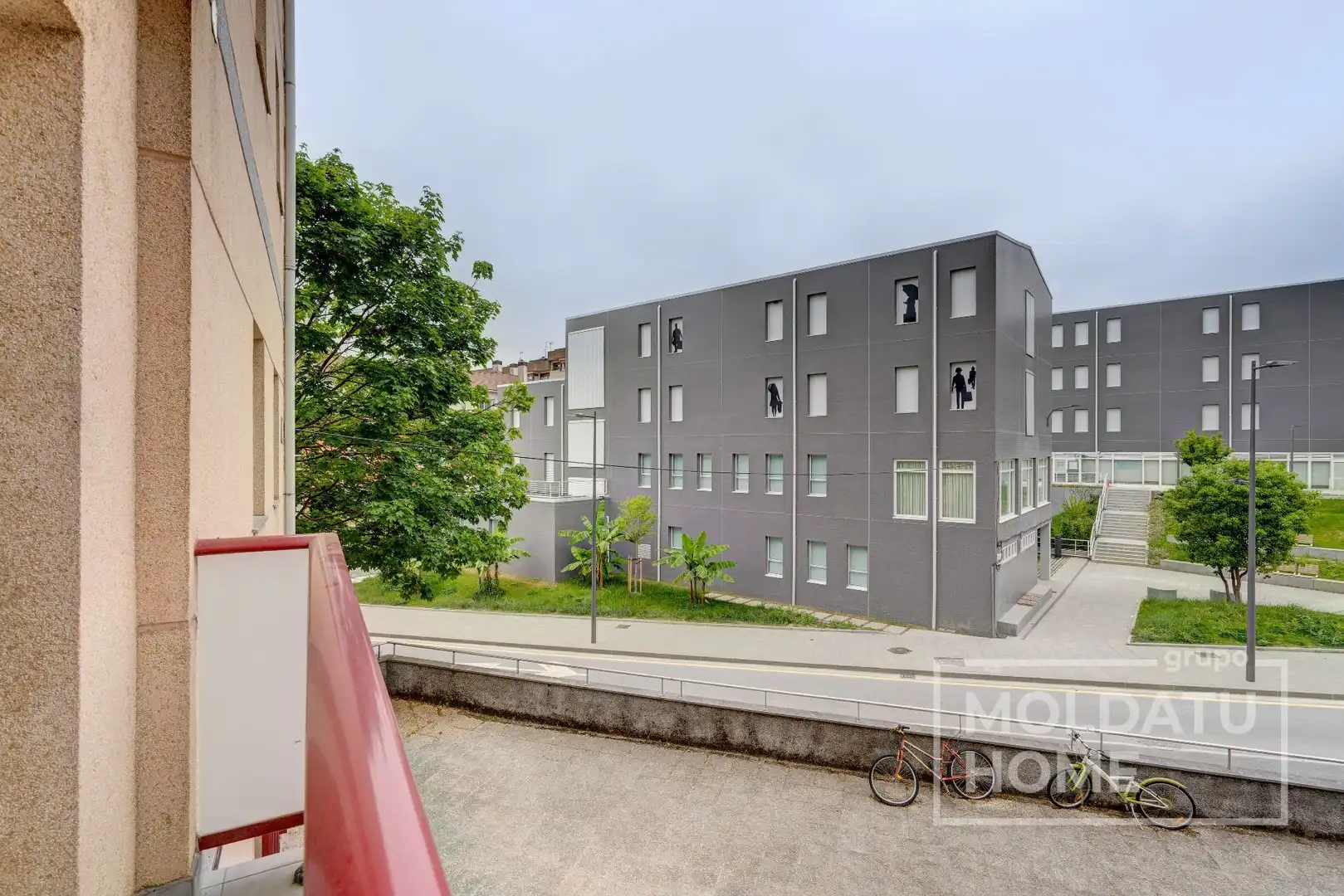 Vista exterior de Piso en venta en Irun  con Calefacción