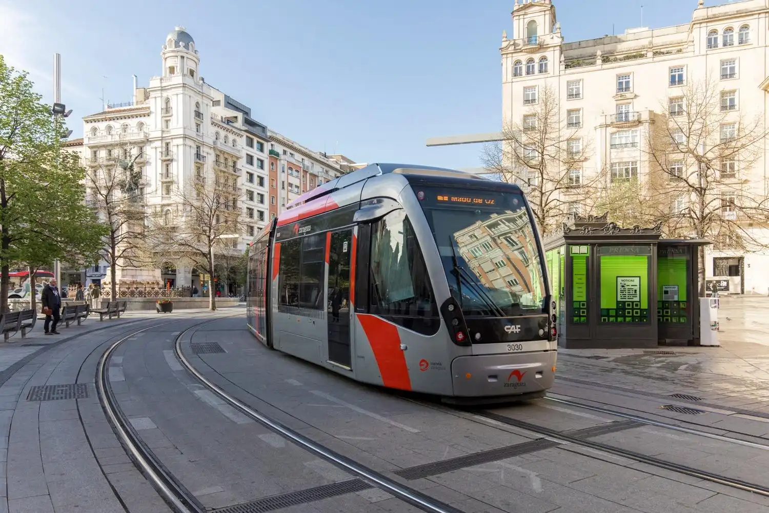 Vista exterior de Àtic en venda en Zaragoza amb Calefacció, Parquet i Balcó