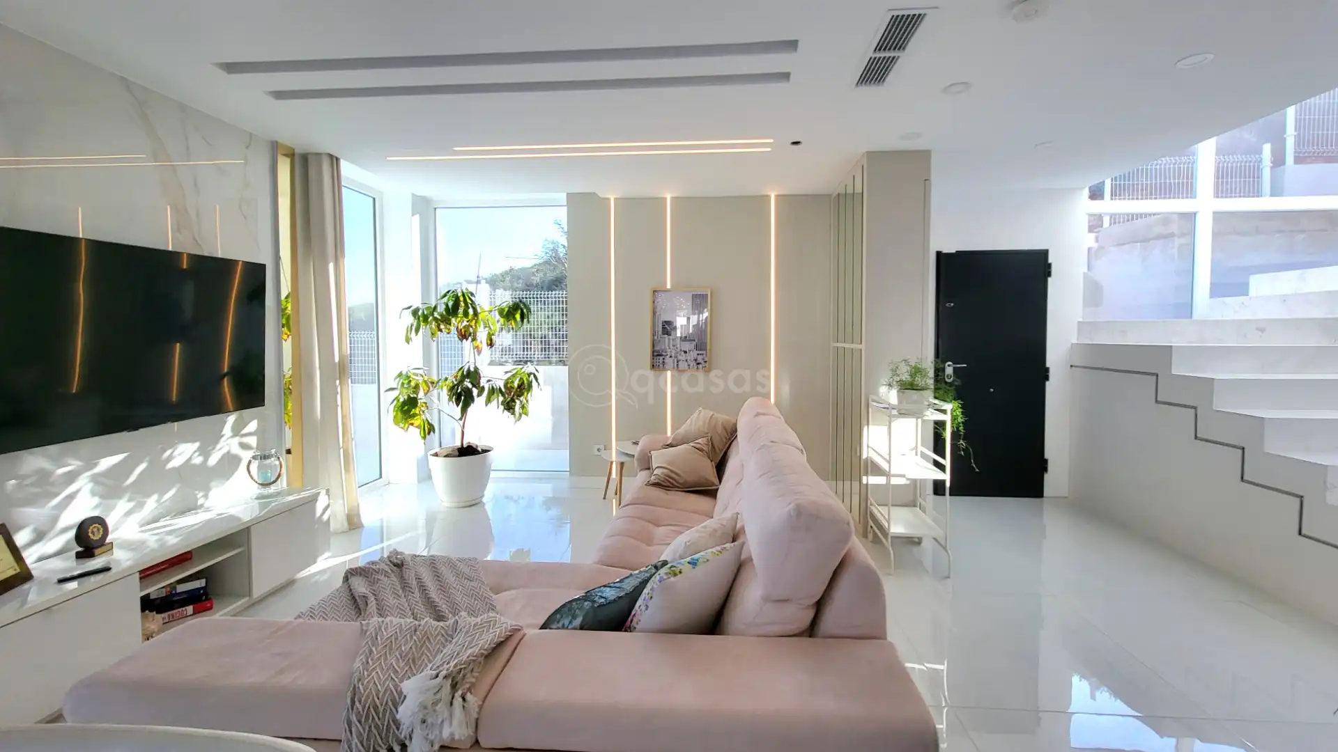 Sala de estar de Casa o chalet en venta en Benalmádena con Aire acondicionado, Calefacción y Jardín privado