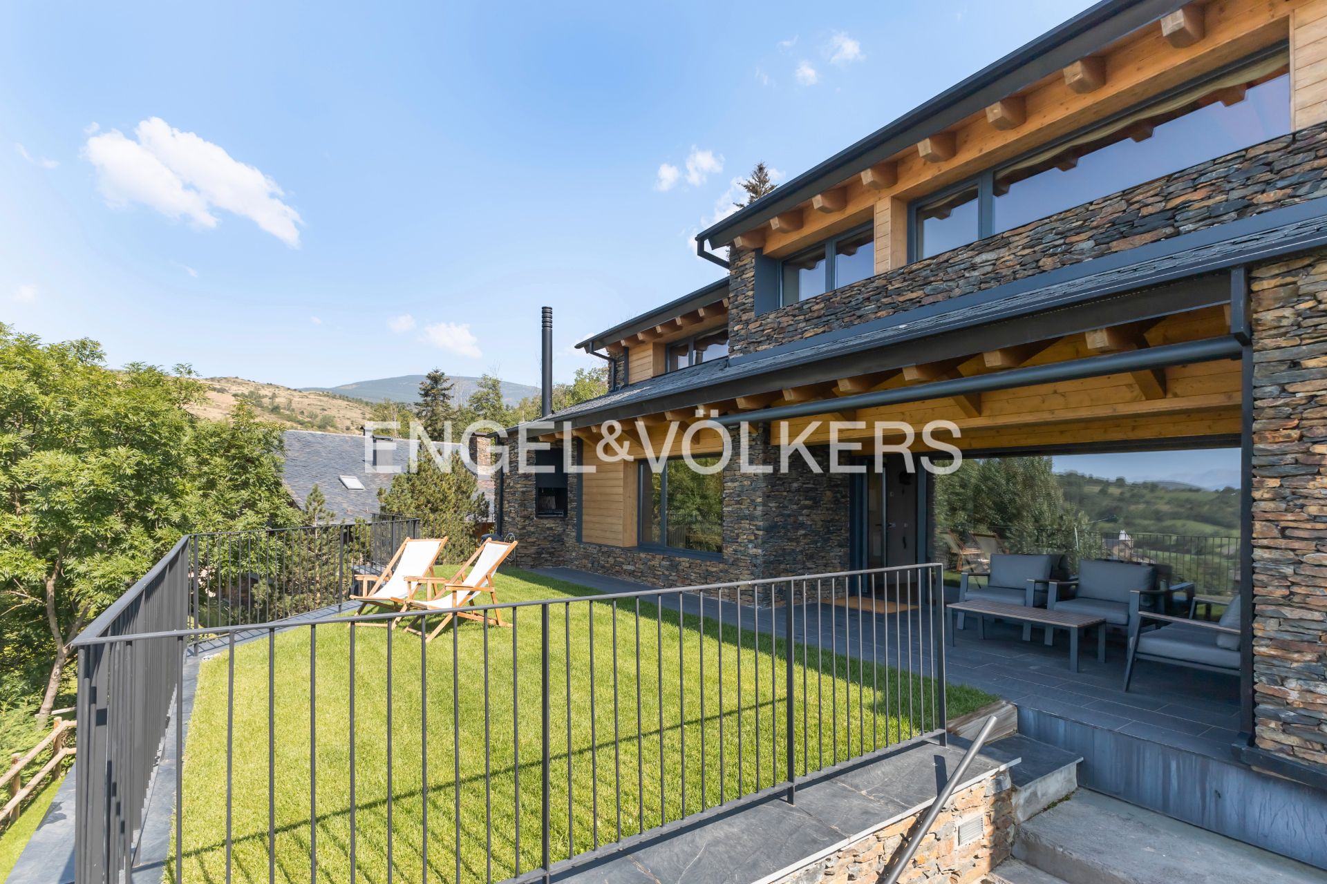 Terrassa de Casa o xalet en venda en Ger amb Calefacció, Jardí privat i Parquet