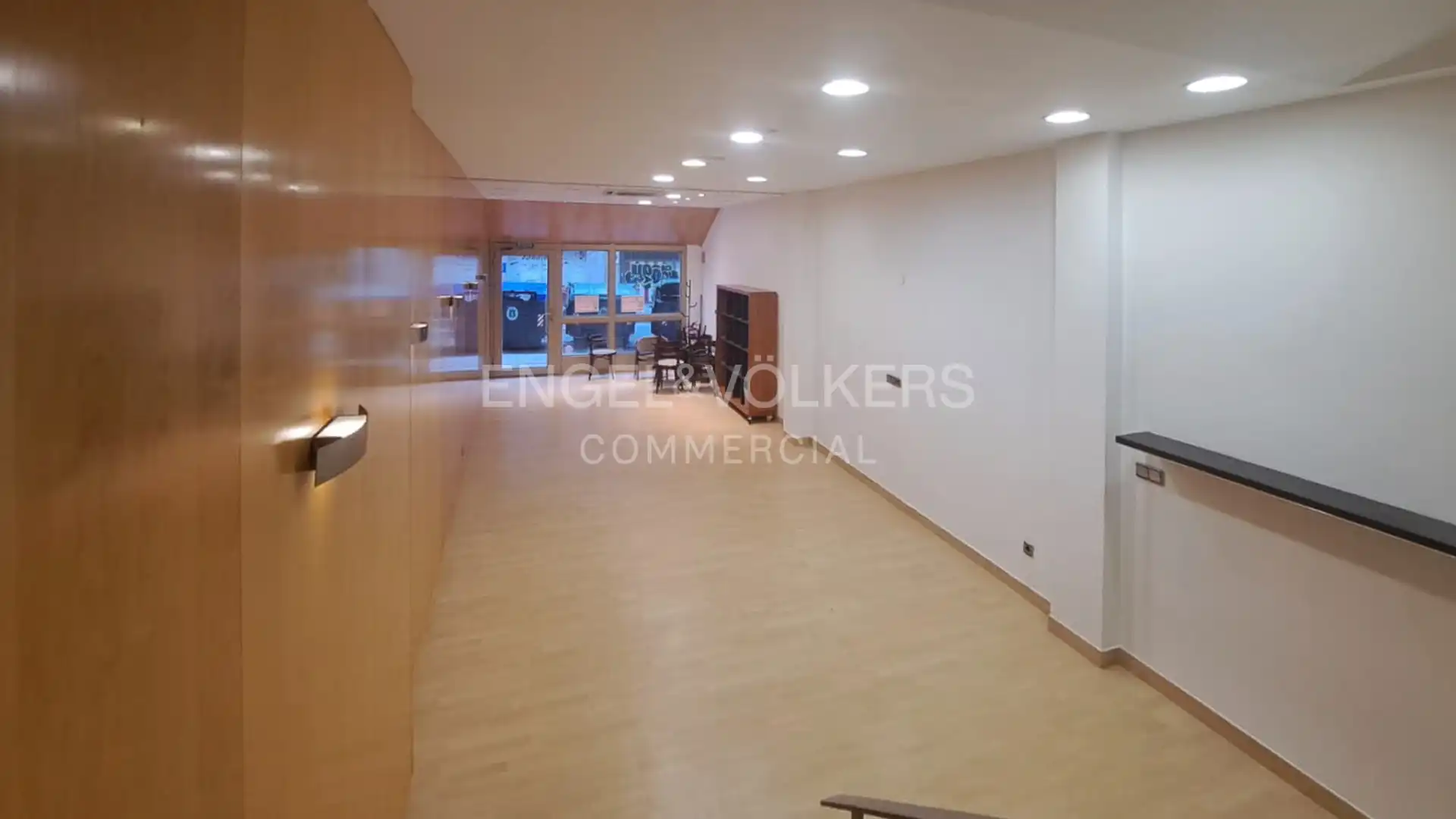 Local comercial en venda a José María de Escuza Kalea, imagen 3