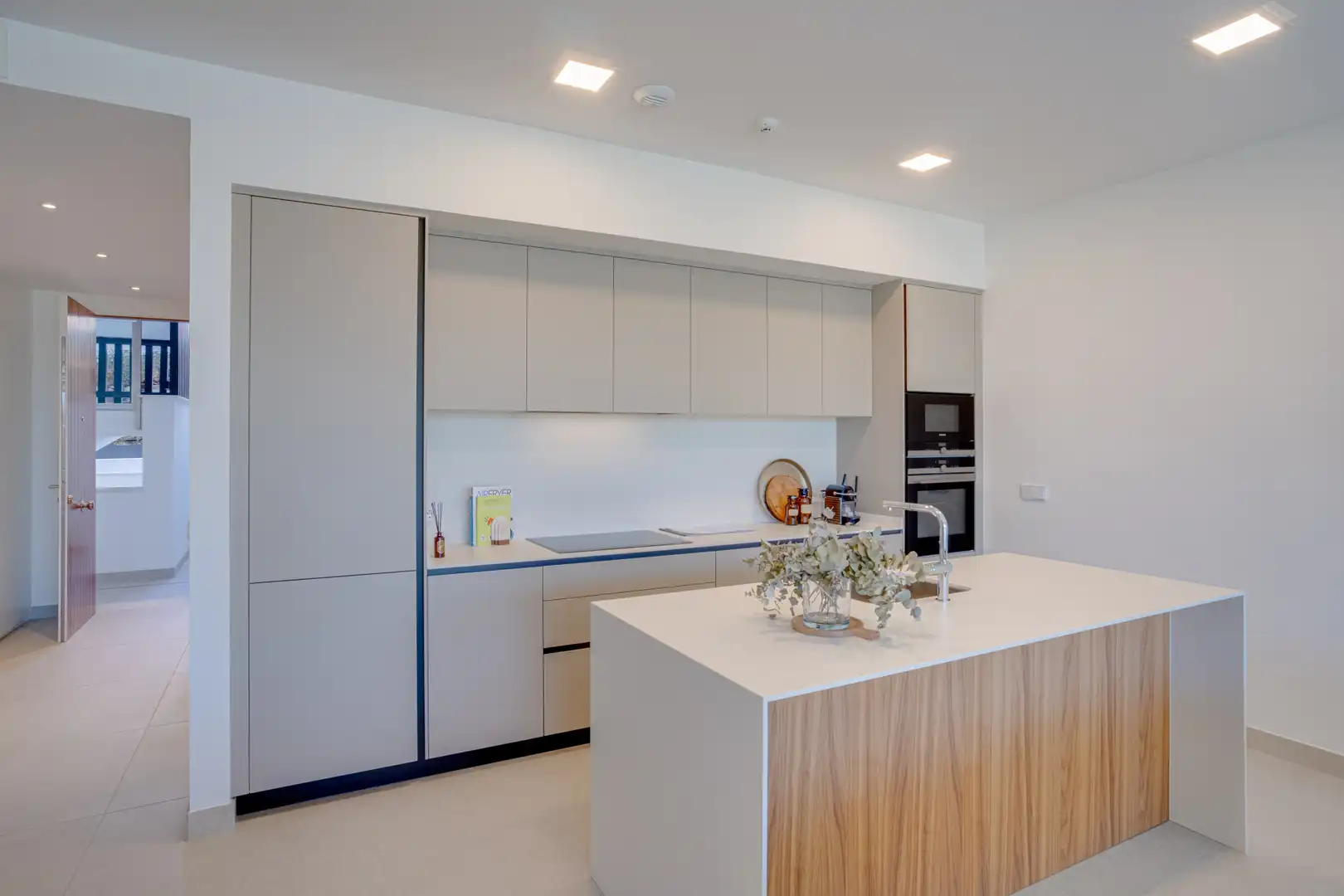 Kitchen of Ground floor for sale in Marbella  with Air Conditioner, Private garden and Terrace