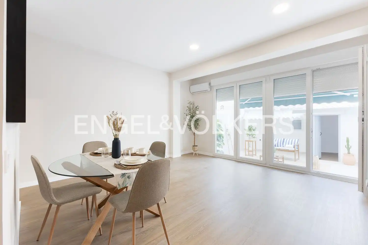 Vista exterior de Piso en venta en Valencia con Aire acondicionado, Calefacción y Terraza