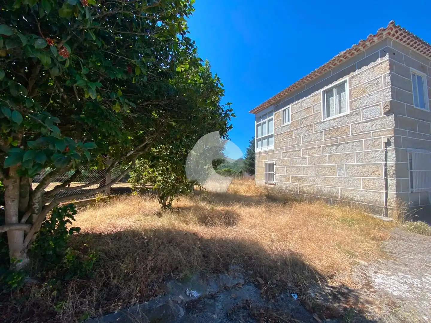 Casa adosada en venda en Esgos amb Jardí privat