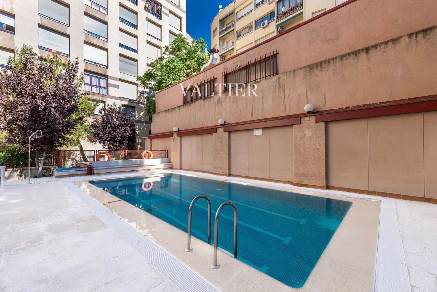 Piscina de Pis de lloguer en Madrid amb Aire condicionat, Piscina i Moblat