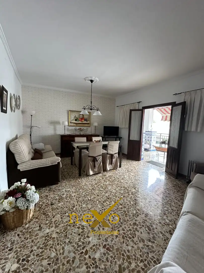 Maison avec terrasse à vendre à Lora del Río, imagen 3