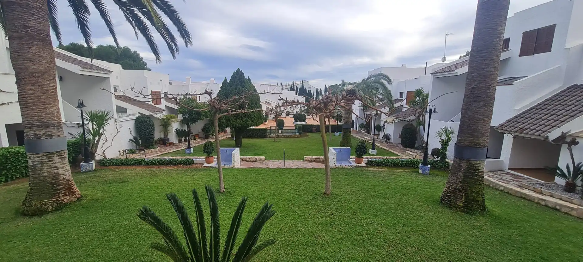 Außenansicht von Einfamilien-Reihenhaus zum Verkauf in Alcalà de Xivert mit Klimaanlage, Terrasse und Möbliert