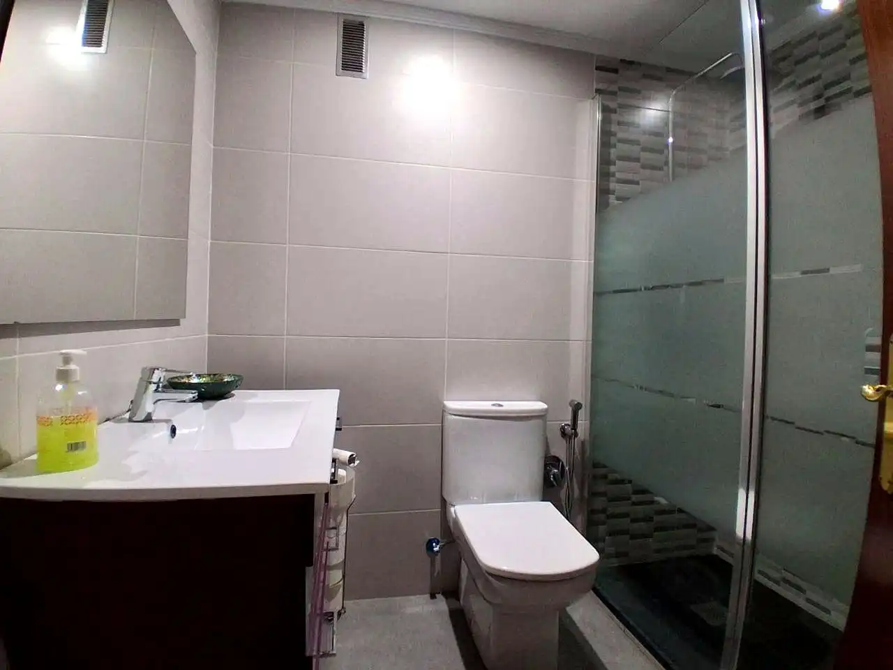 Badezimmer von Wohnung zum Verkauf in Barakaldo  mit Heizung, Terrasse und Möbliert