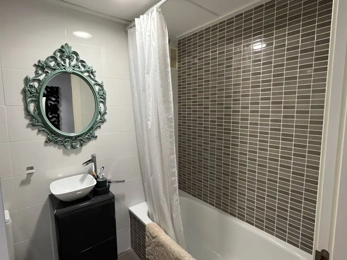 Bathroom of Flat for sale in  Albacete Capital  with Air Conditioner, Terrace and Balcony