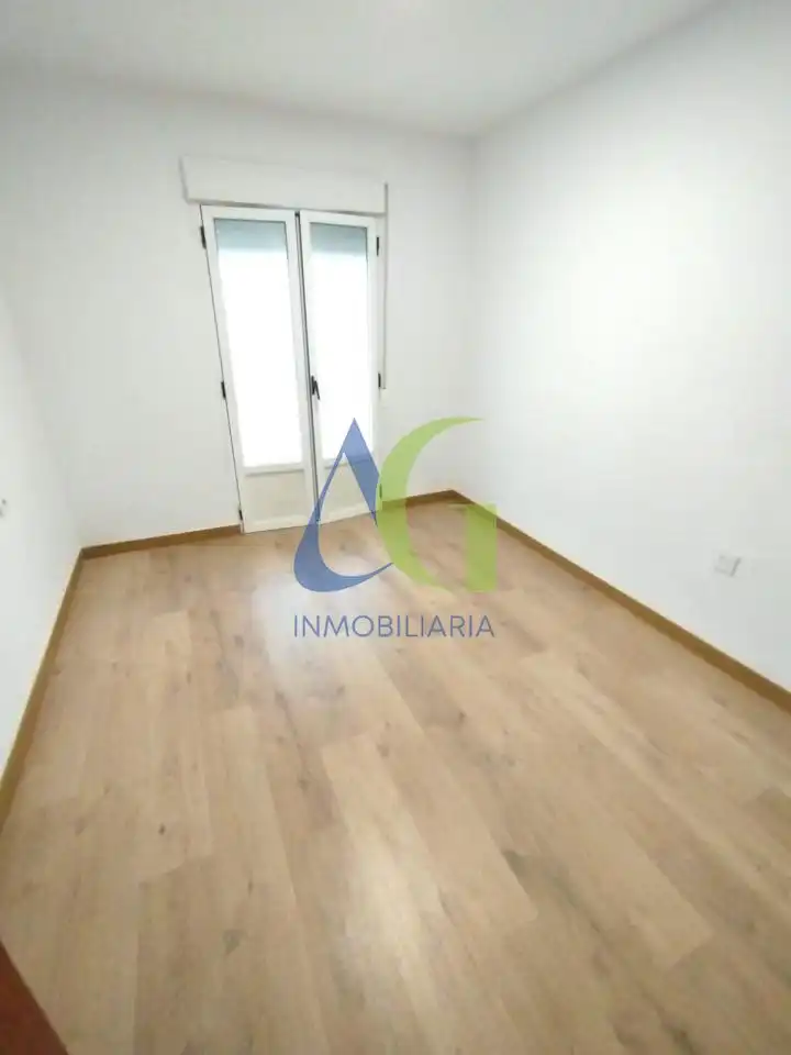 Habitación de Piso en venta en León Capital  con Calefacción, Parquet y Terraza