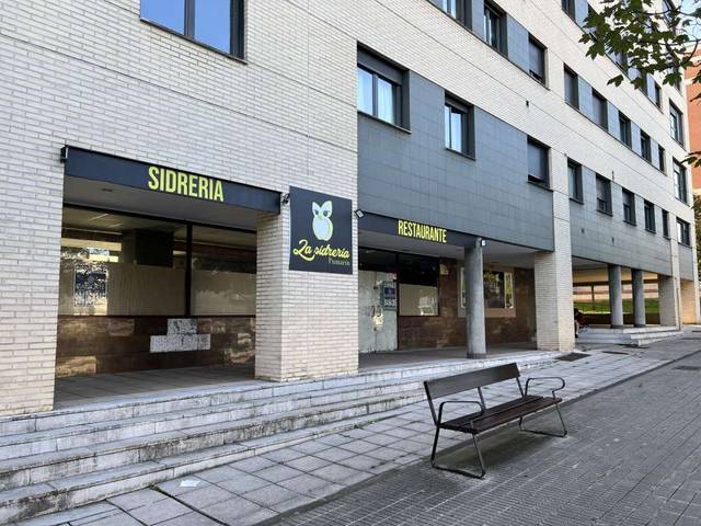 Local comercial en Alquiler en Calle Velázquez, 8 y 1 en Montevil