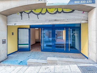 Local comercial en venda a C/ San Pedro de Menzonzo