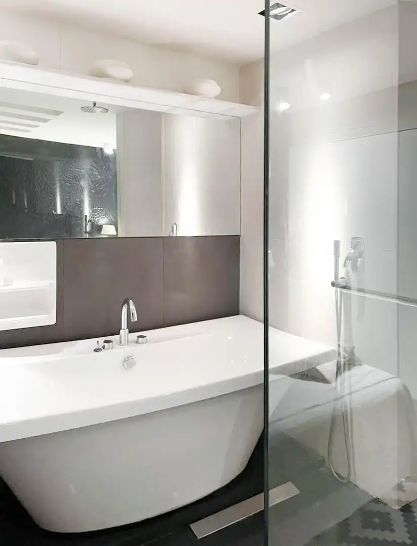 Bathroom of Flat for sale in Avilés  with Heating and Balcony