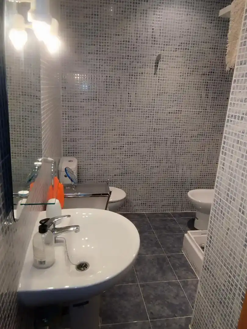 Baño de Ático en venta en Serra con Aire acondicionado, Trastero y Amueblado