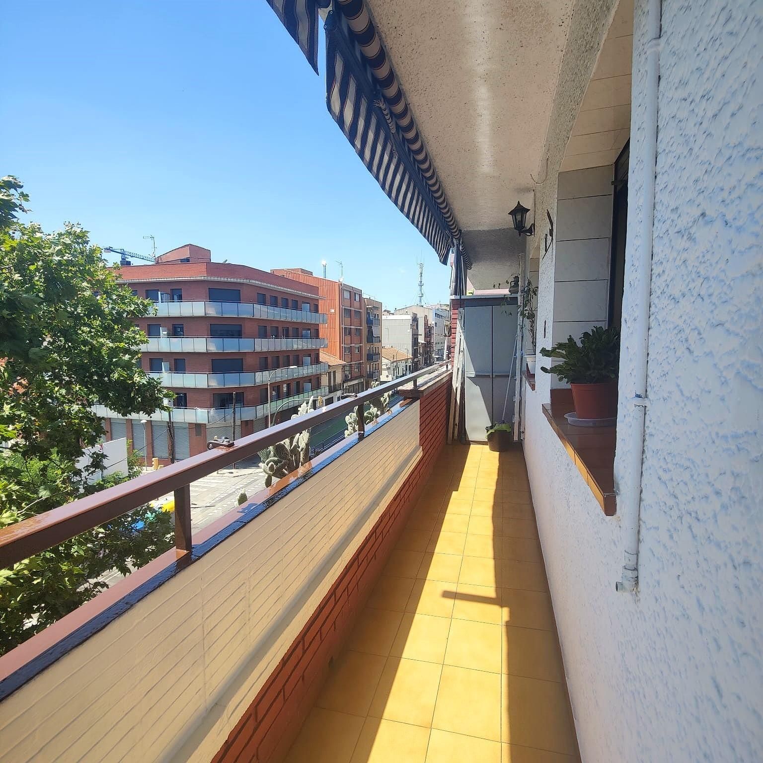 Exterior view of Flat for sale in Ripollet  with Air Conditioner and Balcony