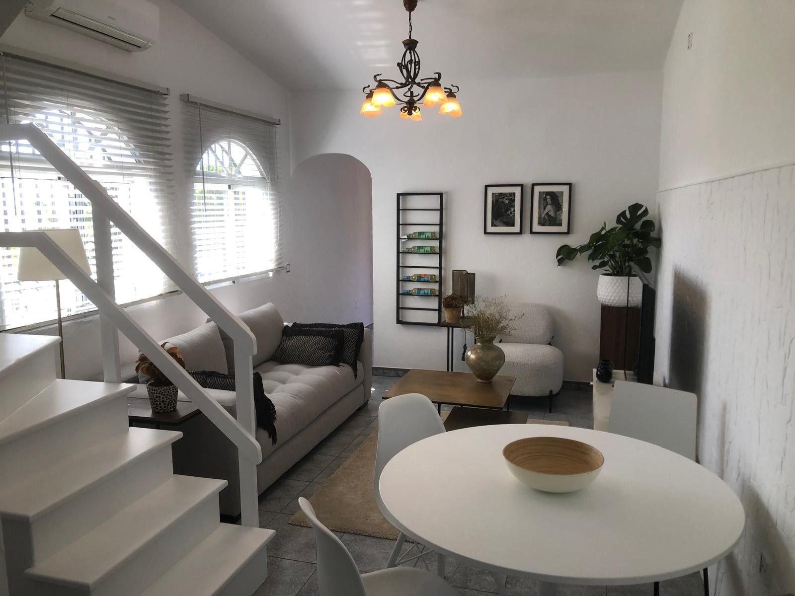 Living room of Planta baja for sale in Estepona  with Air Conditioner, Heating and Terrace